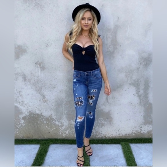 Judy Blue Sz15/32 Jeans Skinny Fit Distressed Tattered Leopard Print Patch Pants - Picture 4 of 16